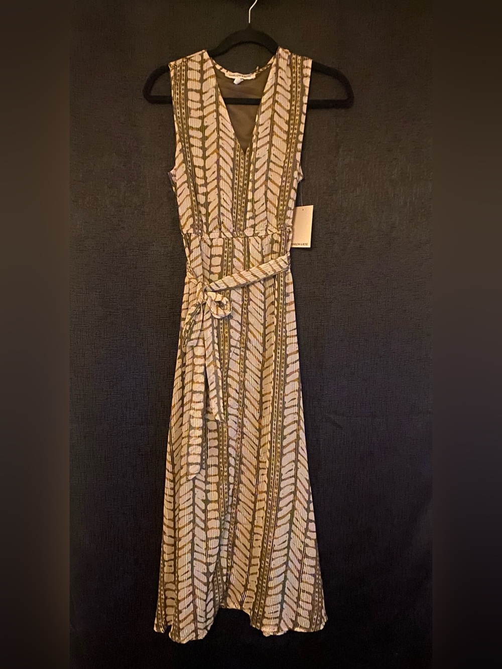 Harlow & Rose - NWTOlive and Cream Patterned Sleeveless Maxi Dress size Sm & med